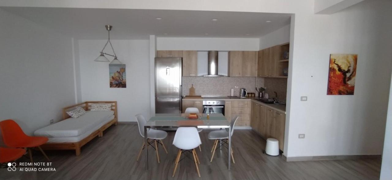 Matthews Beach House Vlorë Εξωτερικό φωτογραφία